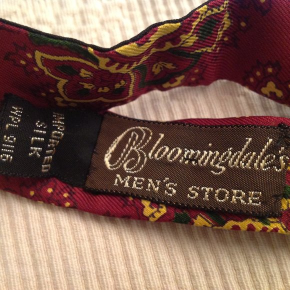 BLOOMINGDALE'S Paisley Batwing Bowtie Vintage Bloomingdale's Men's Store - Picture 4 of 13